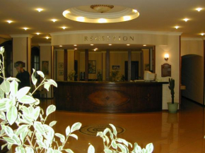 Гостиница Candan Beach Hotel  Мармарис